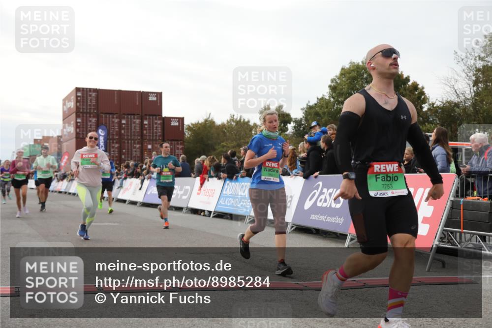 03.10.2025 - Köhlbrandbrückenlauf Yannick Fuchs http://msf.ph/oto/8985284 03.10.2025 16:10:03 Ziel 7175, 7273, 7437, 7528, 7529, 7753, 7764, 8817, 8882, 9090, 9323, 9458, 9601 meine-sportfotos.de