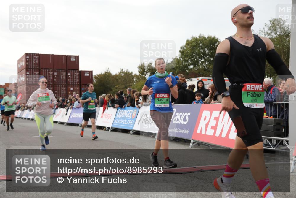 03.10.2025 - Köhlbrandbrückenlauf Yannick Fuchs http://msf.ph/oto/8985293 03.10.2025 16:10:04 Ziel 7175, 7273, 7437, 7528, 7529, 7753, 7764, 8882, 9090, 9323, 9458, 9601 meine-sportfotos.de