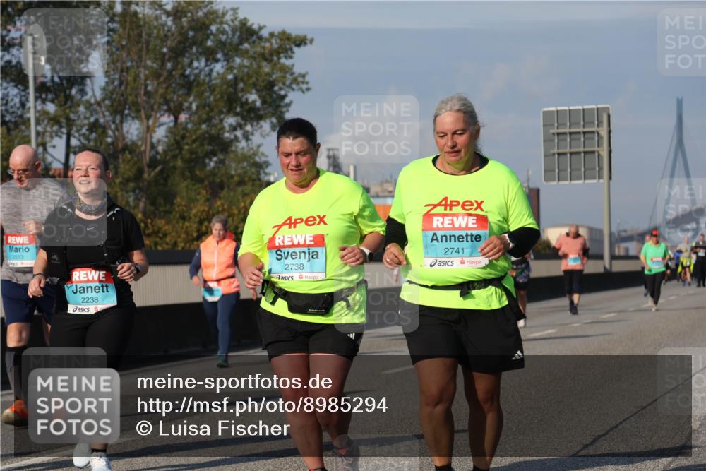 03.10.2025 - Köhlbrandbrückenlauf Luisa Fischer http://msf.ph/oto/8985294 03.10.2025 11:16:09 Position 3 2513, 2238, 2738, 2741 meine-sportfotos.de