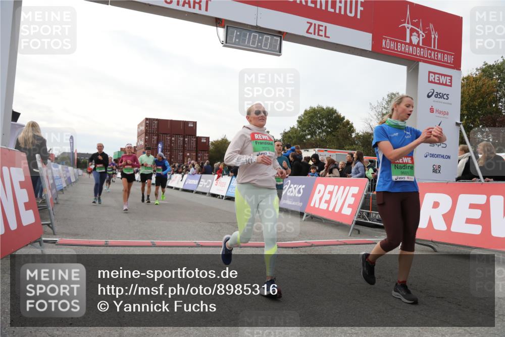 03.10.2025 - Köhlbrandbrückenlauf Yannick Fuchs http://msf.ph/oto/8985316 03.10.2025 16:10:05 Ziel 7273, 7437, 7528, 7529, 7753, 7764, 8882, 9090, 9323, 9458, 9601 meine-sportfotos.de