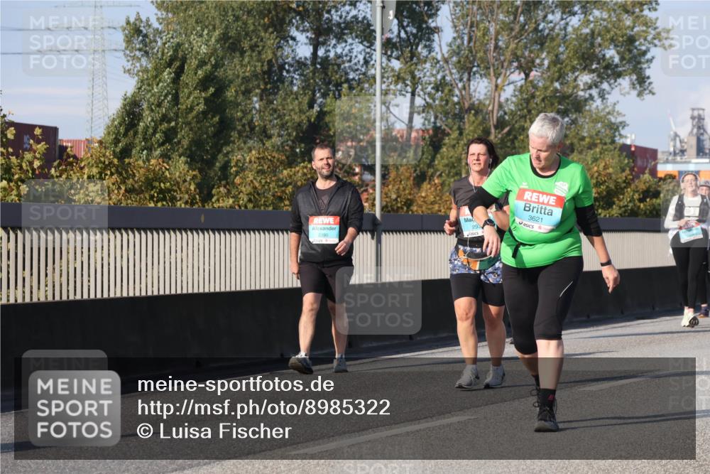 03.10.2025 - Köhlbrandbrückenlauf Luisa Fischer http://msf.ph/oto/8985322 03.10.2025 11:16:19 Position 3 2390, 293, 3621 meine-sportfotos.de
