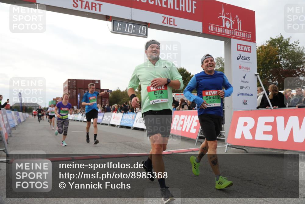 03.10.2025 - Köhlbrandbrückenlauf Yannick Fuchs http://msf.ph/oto/8985368 03.10.2025 16:10:09 Ziel 7437, 7528, 7529, 7764, 8882, 8932, 8989, 9090, 9323, 9347, 9348, 9349, 9458 meine-sportfotos.de