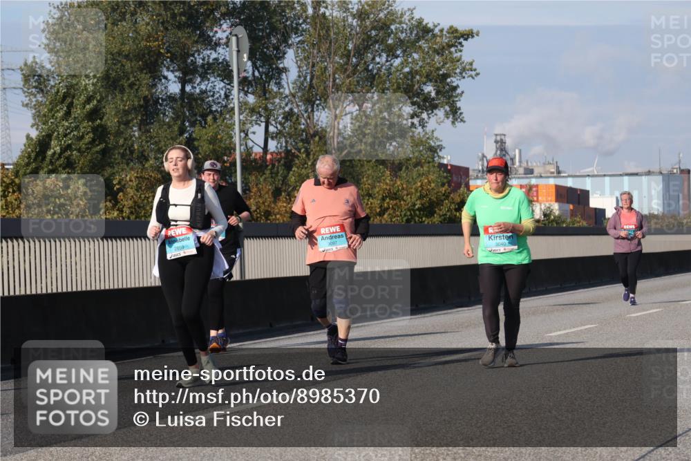 03.10.2025 - Köhlbrandbrückenlauf Luisa Fischer http://msf.ph/oto/8985370 03.10.2025 11:16:26 Position 3 2859, 3097, 3040 meine-sportfotos.de