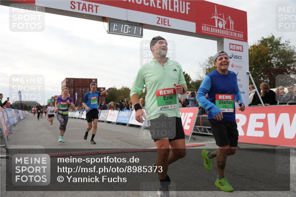03.10.2025 - Köhlbrandbrückenlauf Yannick Fuchs http://msf.ph/oto/8985373 03.10.2025 16:10:09 Ziel 7437, 7528, 7529, 7764, 8882, 8932, 8989, 9090, 9323, 9347, 9348, 9349, 9458 meine-sportfotos.de