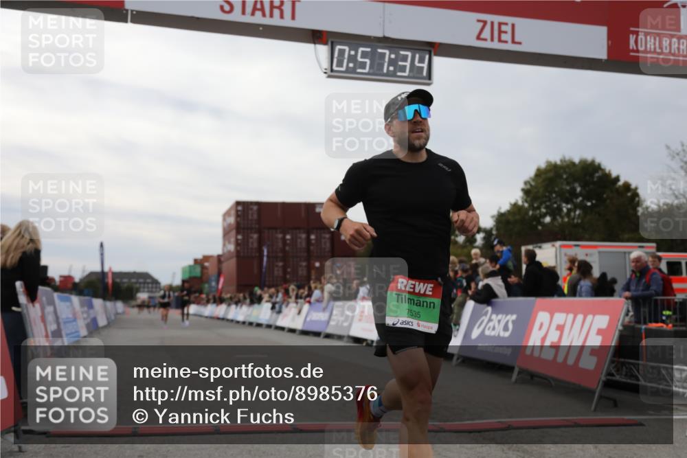 03.10.2025 - Köhlbrandbrückenlauf Yannick Fuchs http://msf.ph/oto/8985376 03.10.2025 15:57:32 Ziel 7261, 7535, 9177, 9178 meine-sportfotos.de