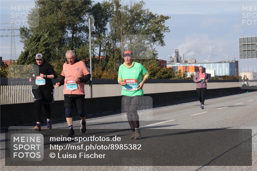 03.10.2025 - Köhlbrandbrückenlauf Luisa Fischer http://msf.ph/oto/8985382 03.10.2025 11:16:28 Position 3 3097, 3040 meine-sportfotos.de