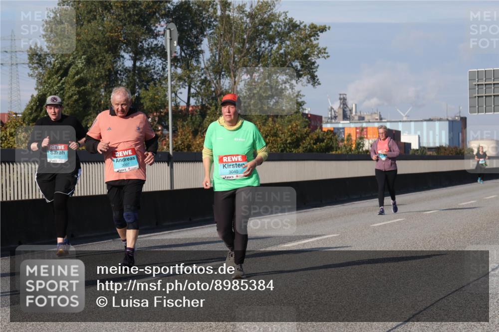 03.10.2025 - Köhlbrandbrückenlauf Luisa Fischer http://msf.ph/oto/8985384 03.10.2025 11:16:29 Position 3 2602, 3097, 3040 meine-sportfotos.de
