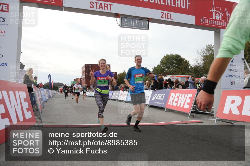 03.10.2025 - Köhlbrandbrückenlauf Yannick Fuchs http://msf.ph/oto/8985385 03.10.2025 16:10:10 Ziel 7421, 7437, 7528, 7529, 7764, 8882, 8932, 8989, 9323, 9347, 9348, 9349, 9458 meine-sportfotos.de