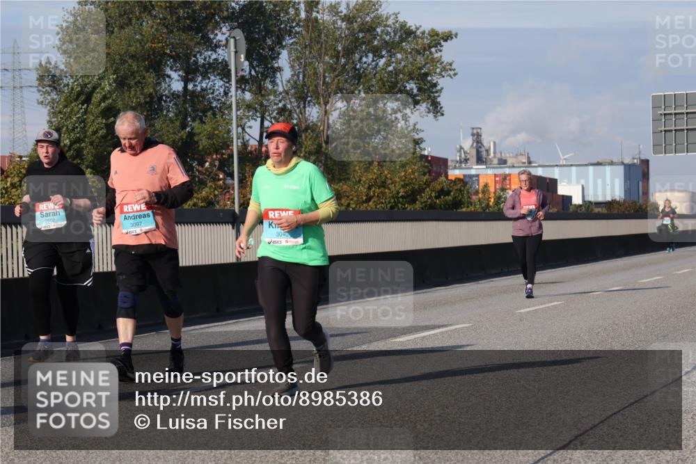 03.10.2025 - Köhlbrandbrückenlauf Luisa Fischer http://msf.ph/oto/8985386 03.10.2025 11:16:29 Position 3 2602, 3097, 3040 meine-sportfotos.de