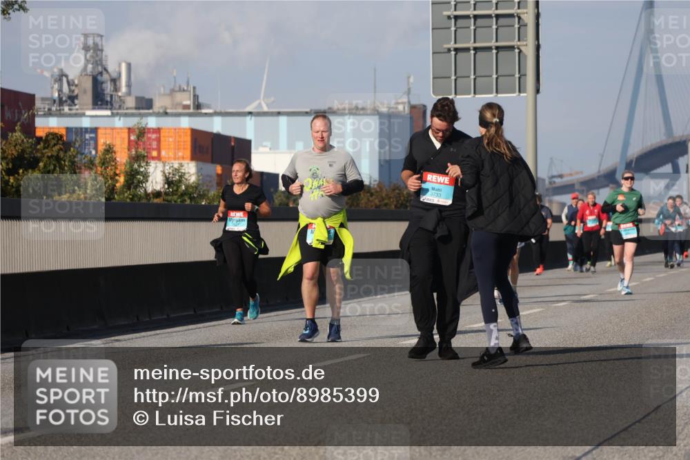 03.10.2025 - Köhlbrandbrückenlauf Luisa Fischer http://msf.ph/oto/8985399 03.10.2025 11:16:41 Position 3 3733 meine-sportfotos.de