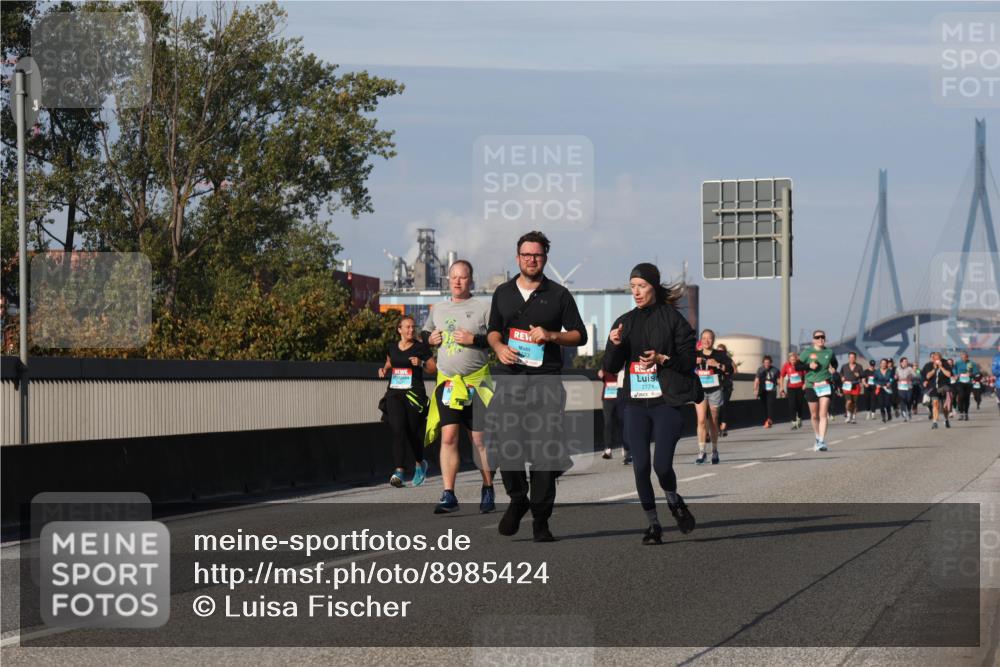 03.10.2025 - Köhlbrandbrückenlauf Luisa Fischer http://msf.ph/oto/8985424 03.10.2025 11:16:45 Position 3 2771 meine-sportfotos.de