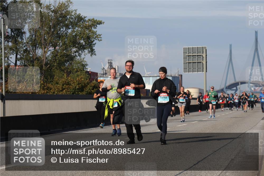 03.10.2025 - Köhlbrandbrückenlauf Luisa Fischer http://msf.ph/oto/8985427 03.10.2025 11:16:45 Position 3 2771 meine-sportfotos.de