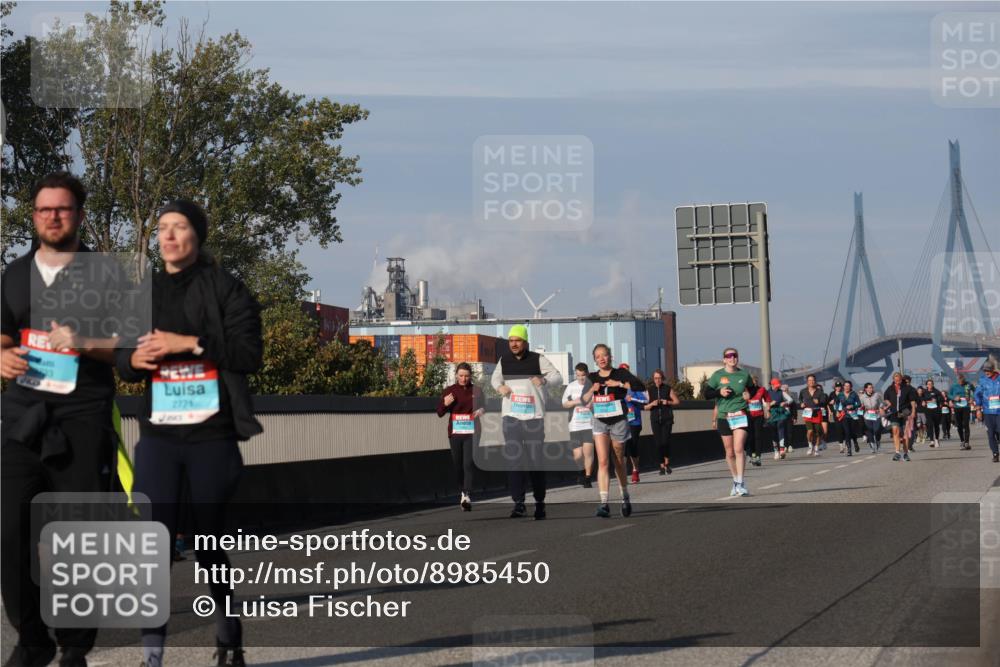 03.10.2025 - Köhlbrandbrückenlauf Luisa Fischer http://msf.ph/oto/8985450 03.10.2025 11:16:49 Position 3 233, 277 meine-sportfotos.de