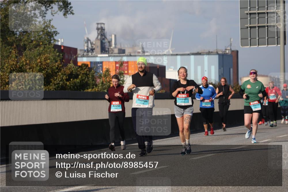 03.10.2025 - Köhlbrandbrückenlauf Luisa Fischer http://msf.ph/oto/8985457 03.10.2025 11:16:50 Position 3 1729, 2558, 2260 meine-sportfotos.de