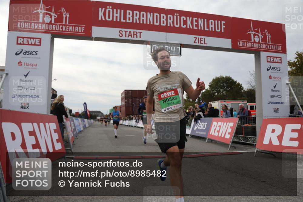 03.10.2025 - Köhlbrandbrückenlauf Yannick Fuchs http://msf.ph/oto/8985482 03.10.2025 15:57:45 Ziel 7082, 7127, 7274, 7570, 8916 meine-sportfotos.de