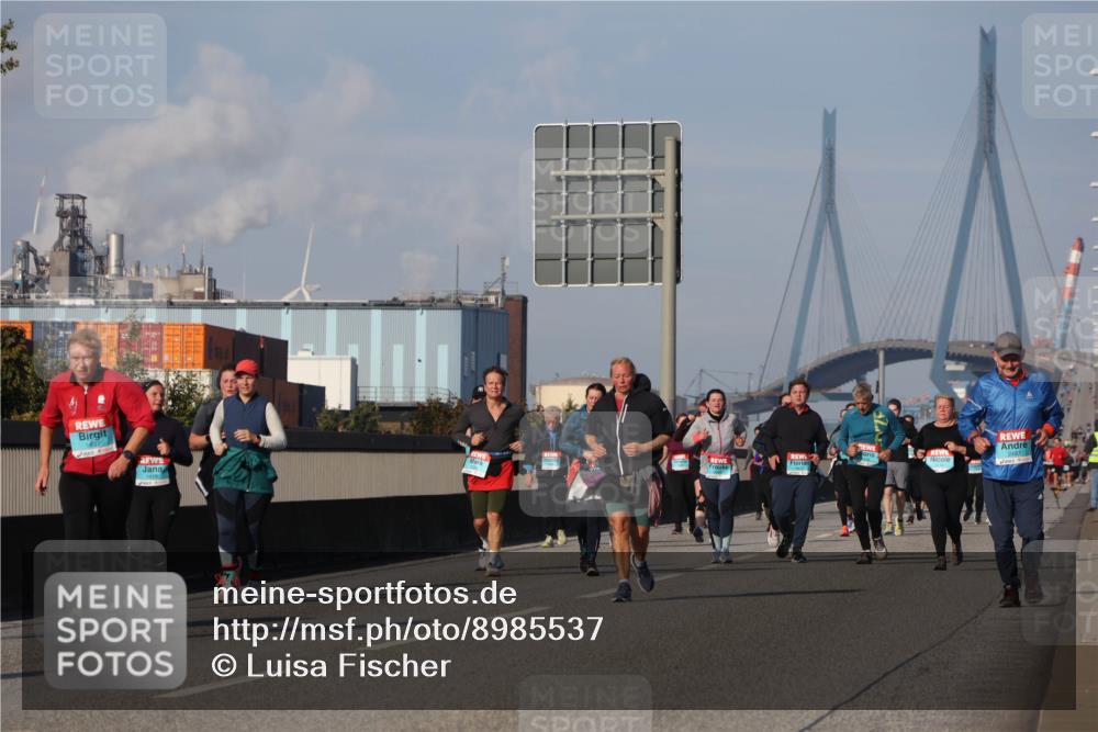 03.10.2025 - Köhlbrandbrückenlauf Luisa Fischer http://msf.ph/oto/8985537 03.10.2025 11:17:04 Position 3 2487 meine-sportfotos.de