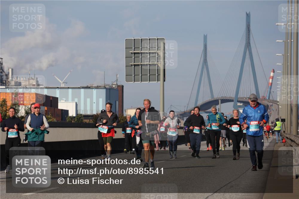 03.10.2025 - Köhlbrandbrückenlauf Luisa Fischer http://msf.ph/oto/8985541 03.10.2025 11:17:05 Position 3  meine-sportfotos.de