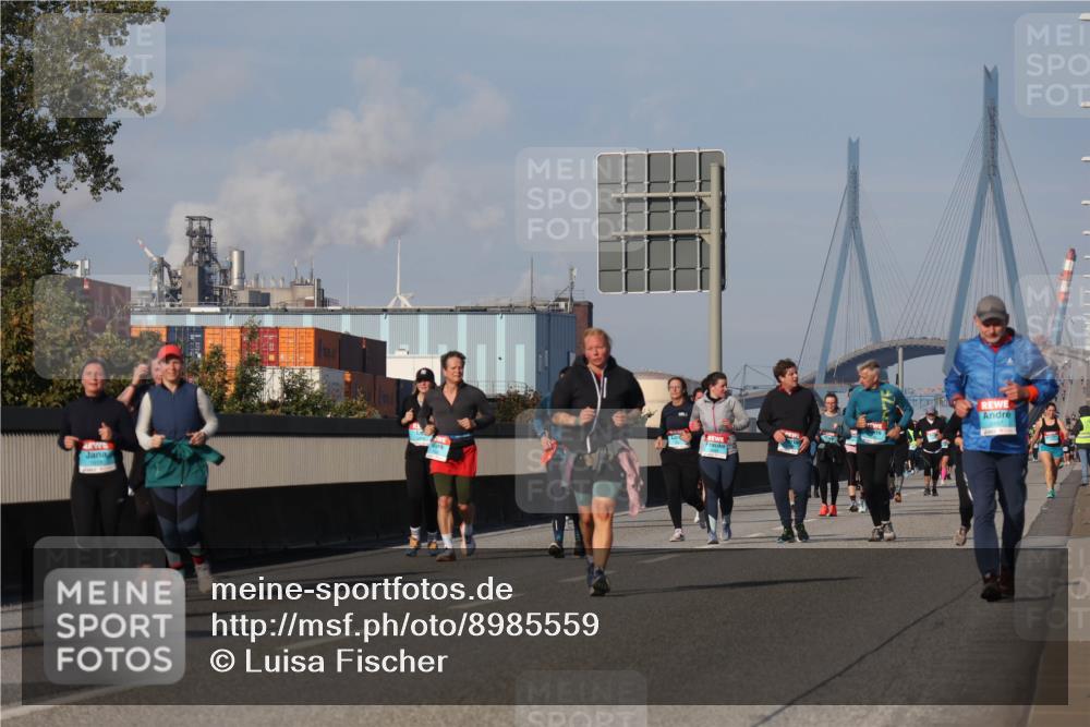 03.10.2025 - Köhlbrandbrückenlauf Luisa Fischer http://msf.ph/oto/8985559 03.10.2025 11:17:07 Position 3  meine-sportfotos.de