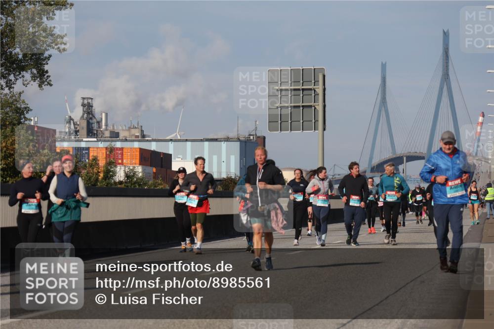 03.10.2025 - Köhlbrandbrückenlauf Luisa Fischer http://msf.ph/oto/8985561 03.10.2025 11:17:08 Position 3  meine-sportfotos.de