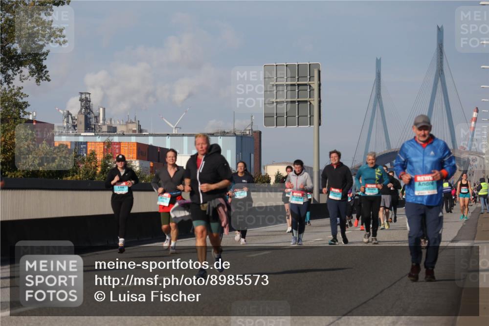 03.10.2025 - Köhlbrandbrückenlauf Luisa Fischer http://msf.ph/oto/8985573 03.10.2025 11:17:10 Position 3 2487 meine-sportfotos.de