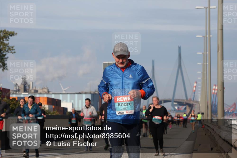 03.10.2025 - Köhlbrandbrückenlauf Luisa Fischer http://msf.ph/oto/8985604 03.10.2025 11:17:16 Position 3 2487 meine-sportfotos.de