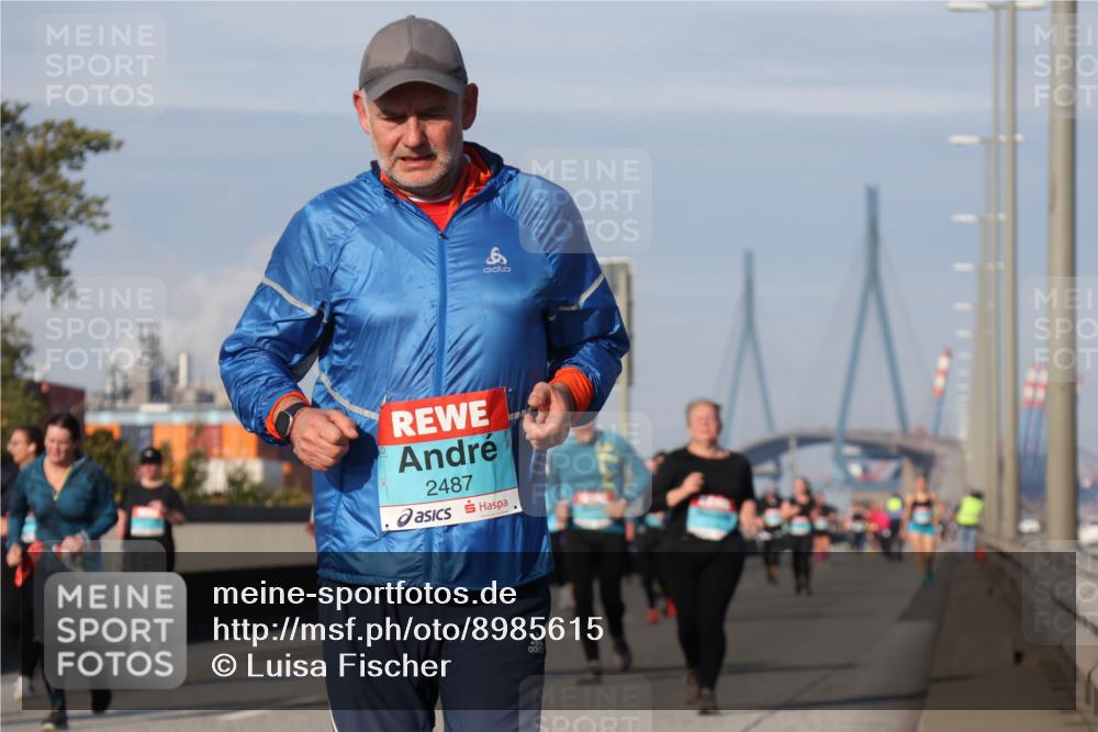 03.10.2025 - Köhlbrandbrückenlauf Luisa Fischer http://msf.ph/oto/8985615 03.10.2025 11:17:17 Position 3 8, 2487 meine-sportfotos.de