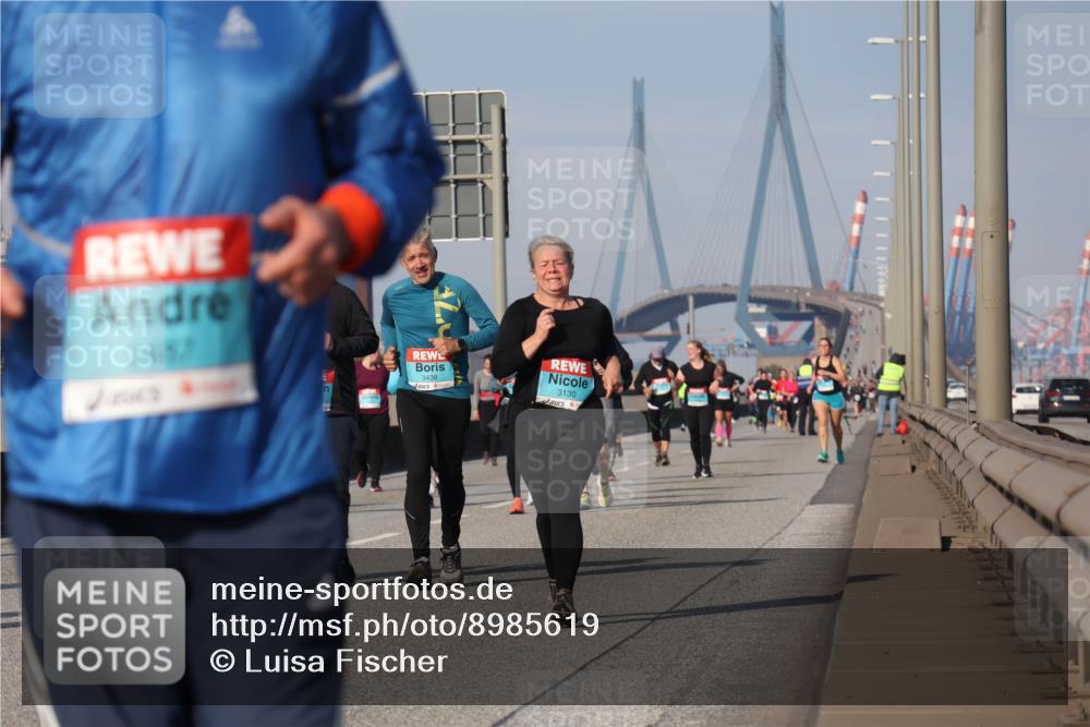03.10.2025 - Köhlbrandbrückenlauf Luisa Fischer http://msf.ph/oto/8985619 03.10.2025 11:17:18 Position 3 3438, 3130 meine-sportfotos.de