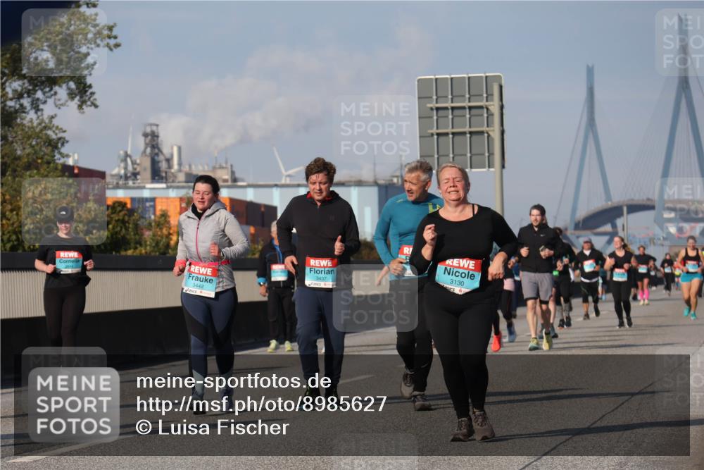 03.10.2025 - Köhlbrandbrückenlauf Luisa Fischer http://msf.ph/oto/8985627 03.10.2025 11:17:19 Position 3 3442, 3437, 3130 meine-sportfotos.de