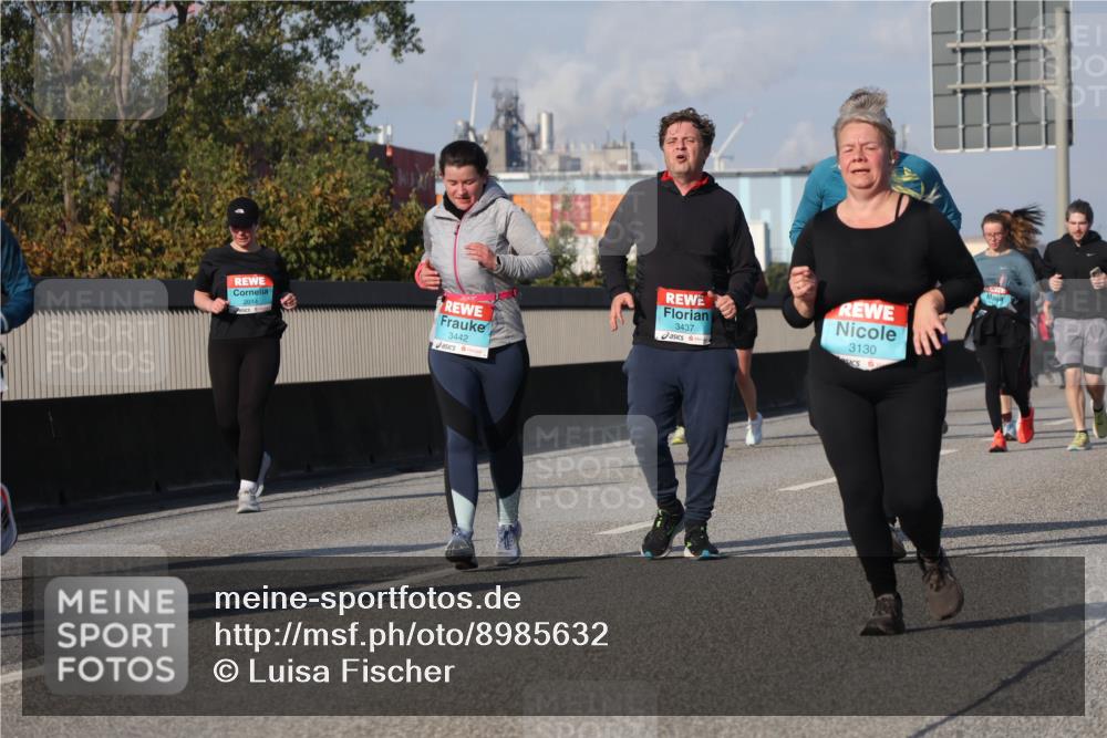03.10.2025 - Köhlbrandbrückenlauf Luisa Fischer http://msf.ph/oto/8985632 03.10.2025 11:17:21 Position 3 2014, 3442, 3437, 3130 meine-sportfotos.de