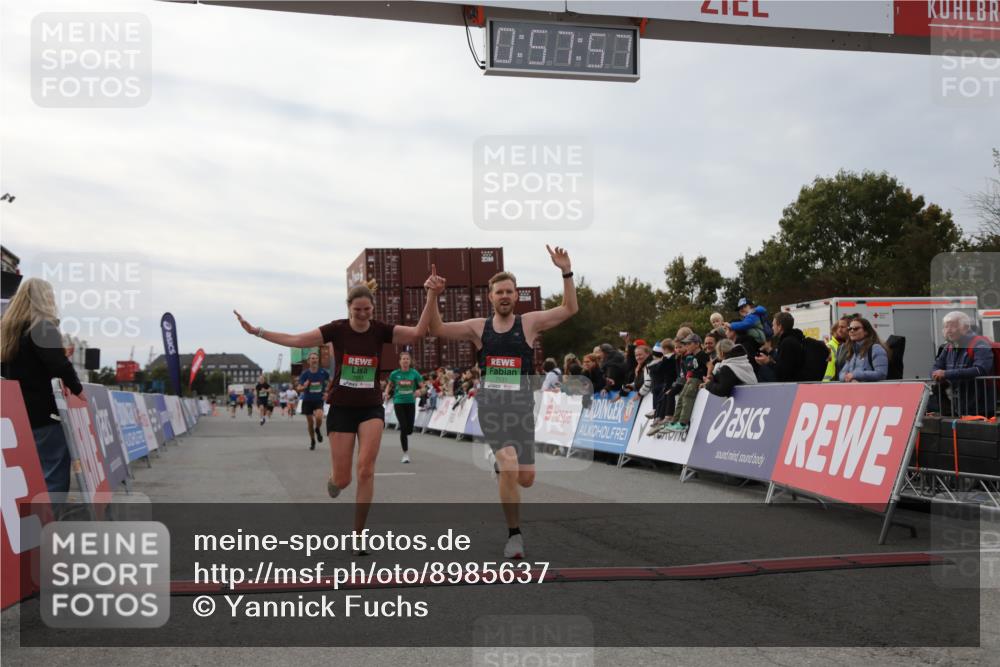 03.10.2025 - Köhlbrandbrückenlauf Yannick Fuchs http://msf.ph/oto/8985637 03.10.2025 15:57:55 Ziel 7051, 7087, 7127, 7131, 7570, 7577, 9438 meine-sportfotos.de