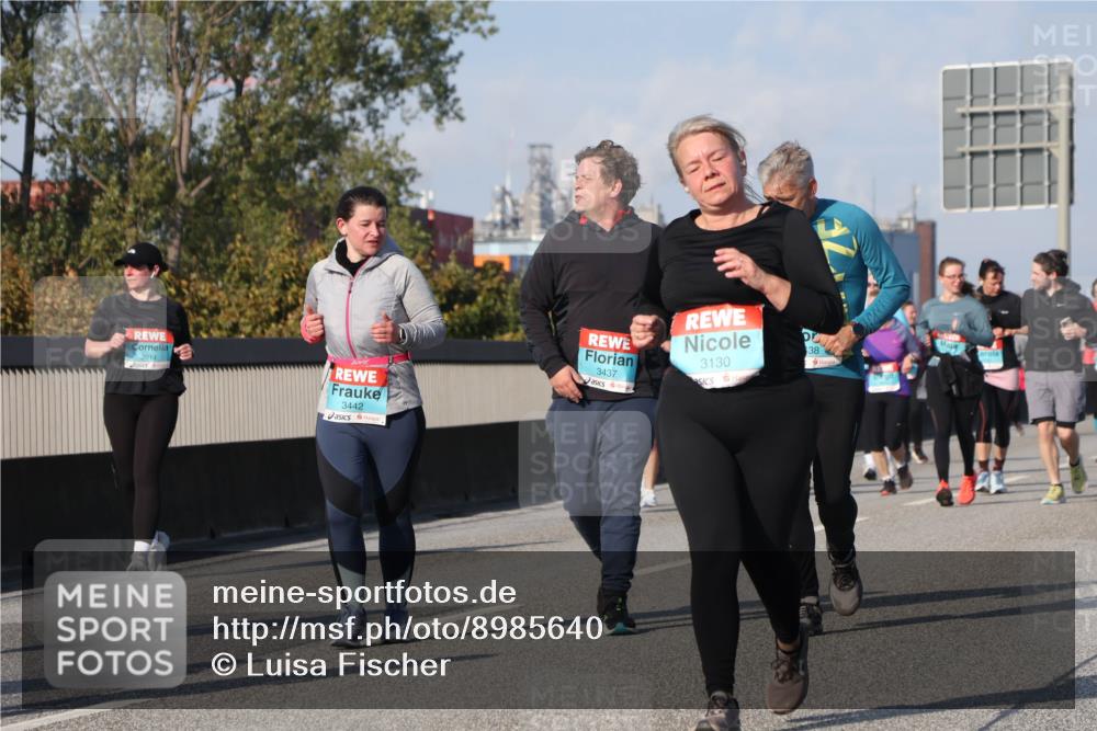 03.10.2025 - Köhlbrandbrückenlauf Luisa Fischer http://msf.ph/oto/8985640 03.10.2025 11:17:22 Position 3 2014, 3442, 3437, 3130, 38 meine-sportfotos.de