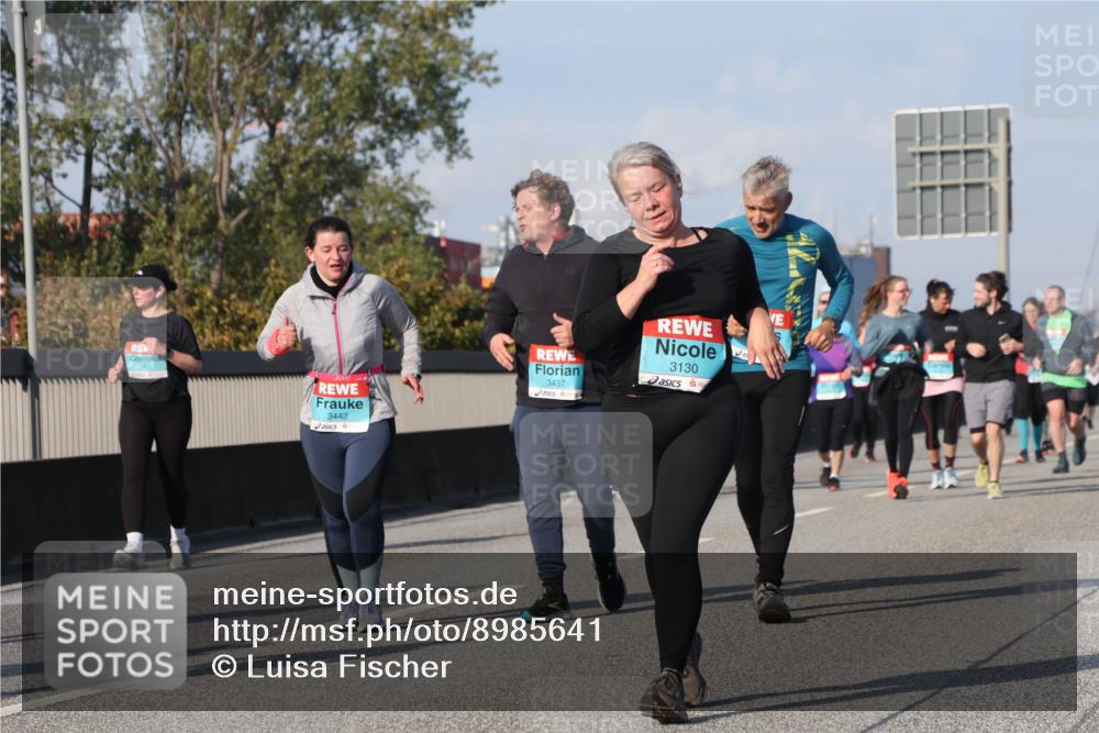 03.10.2025 - Köhlbrandbrückenlauf Luisa Fischer http://msf.ph/oto/8985641 03.10.2025 11:17:22 Position 3 3442, 3437, 3130 meine-sportfotos.de