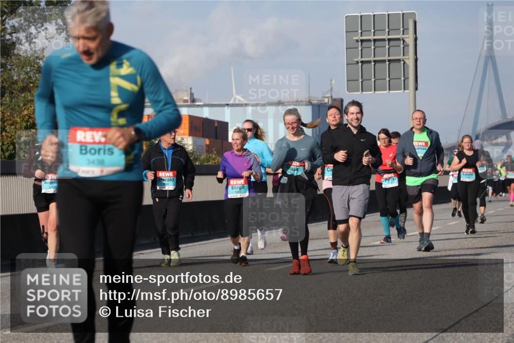 03.10.2025 - Köhlbrandbrückenlauf Luisa Fischer http://msf.ph/oto/8985657 03.10.2025 11:17:25 Position 3 2860, 3438, 311 meine-sportfotos.de