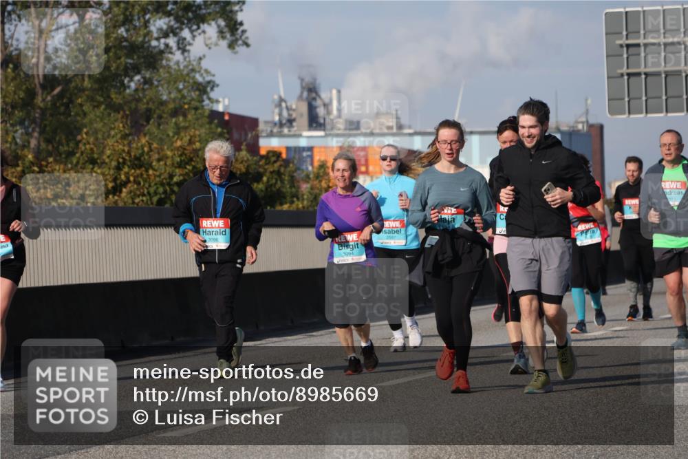 03.10.2025 - Köhlbrandbrückenlauf Luisa Fischer http://msf.ph/oto/8985669 03.10.2025 11:17:27 Position 3 3096, 3094, 2597, 311 meine-sportfotos.de
