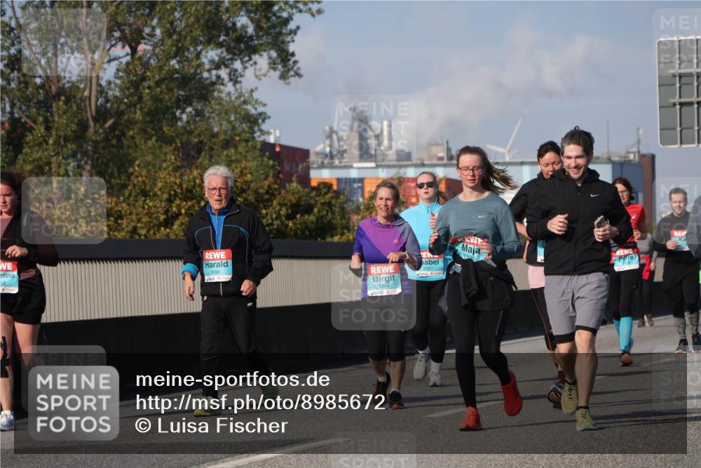 03.10.2025 - Köhlbrandbrückenlauf Luisa Fischer http://msf.ph/oto/8985672 03.10.2025 11:17:28 Position 3 50, 3096, 3094, 2597, 1136 meine-sportfotos.de