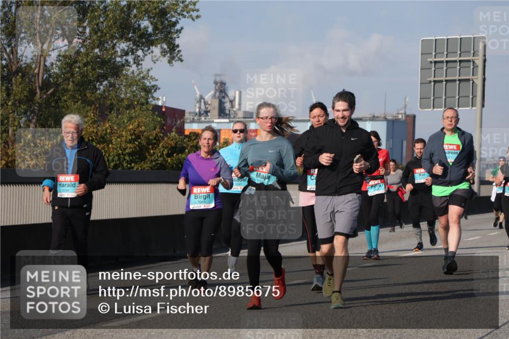 03.10.2025 - Köhlbrandbrückenlauf Luisa Fischer http://msf.ph/oto/8985675 03.10.2025 11:17:28 Position 3 3096, 3094, 2597, 311 meine-sportfotos.de