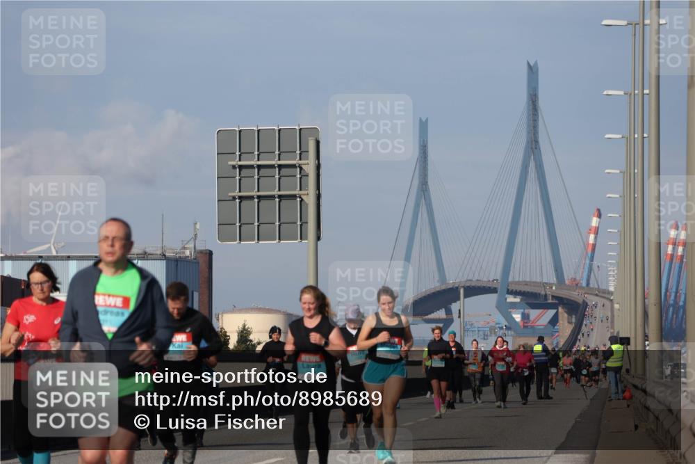 03.10.2025 - Köhlbrandbrückenlauf Luisa Fischer http://msf.ph/oto/8985689 03.10.2025 11:17:31 Position 3  meine-sportfotos.de