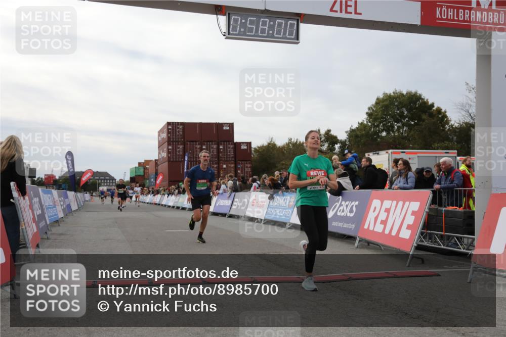 03.10.2025 - Köhlbrandbrückenlauf Yannick Fuchs http://msf.ph/oto/8985700 03.10.2025 15:57:58 Ziel 7029, 7051, 7087, 7131, 7352, 7577, 7614, 9438 meine-sportfotos.de