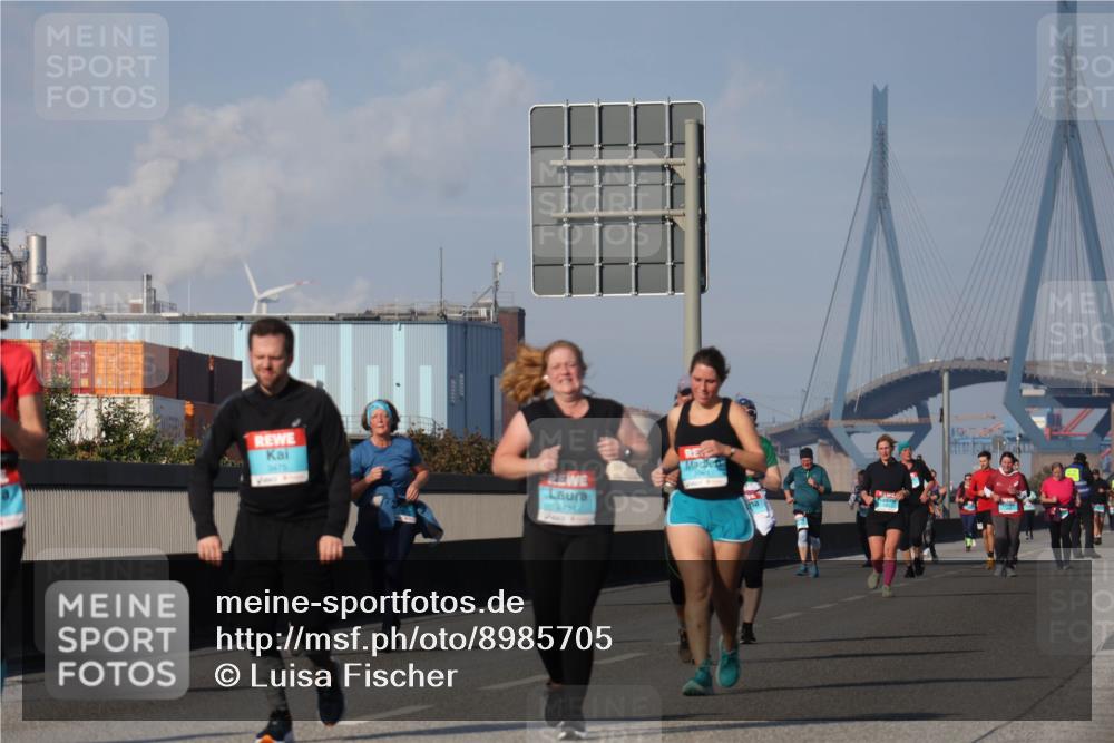 03.10.2025 - Köhlbrandbrückenlauf Luisa Fischer http://msf.ph/oto/8985705 03.10.2025 11:17:34 Position 3 475, 2434 meine-sportfotos.de