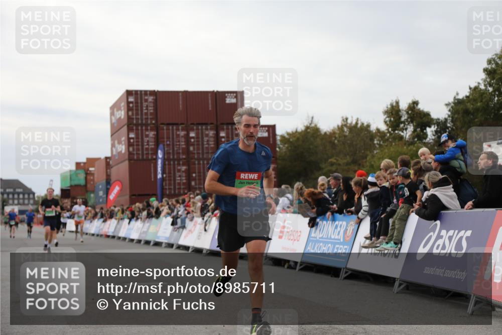 03.10.2025 - Köhlbrandbrückenlauf Yannick Fuchs http://msf.ph/oto/8985711 03.10.2025 15:57:59 Ziel 7029, 7051, 7087, 7131, 7352, 7577, 7614, 9438 meine-sportfotos.de