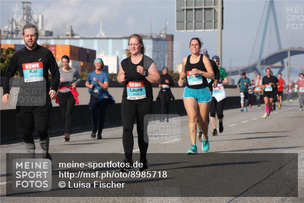 03.10.2025 - Köhlbrandbrückenlauf Luisa Fischer http://msf.ph/oto/8985718 03.10.2025 11:17:36 Position 3 3475, 2434, 2261 meine-sportfotos.de