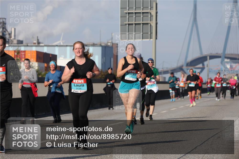 03.10.2025 - Köhlbrandbrückenlauf Luisa Fischer http://msf.ph/oto/8985720 03.10.2025 11:17:36 Position 3 2434, 2261 meine-sportfotos.de