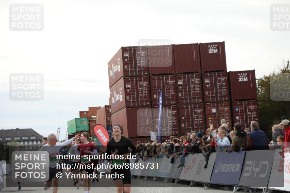 03.10.2025 - Köhlbrandbrückenlauf Yannick Fuchs http://msf.ph/oto/8985731 03.10.2025 16:10:26 Ziel 7112, 7126, 7304, 7384, 7385, 7543, 7648, 7844, 8097, 9542 meine-sportfotos.de