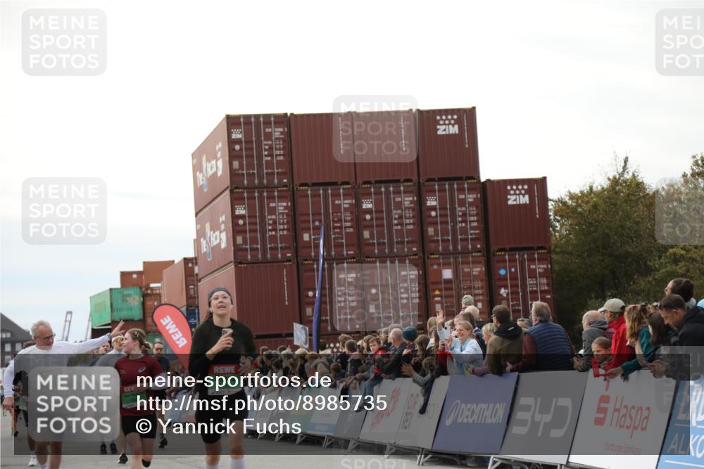 03.10.2025 - Köhlbrandbrückenlauf Yannick Fuchs http://msf.ph/oto/8985735 03.10.2025 16:10:27 Ziel 7112, 7126, 7384, 7385, 7543, 7648, 7844, 8097, 8798, 9542, 9652 meine-sportfotos.de