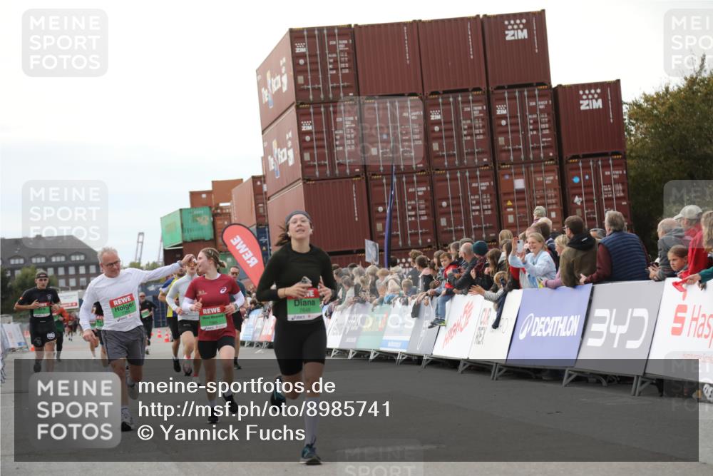 03.10.2025 - Köhlbrandbrückenlauf Yannick Fuchs http://msf.ph/oto/8985741 03.10.2025 16:10:27 Ziel 7112, 7126, 7384, 7385, 7543, 7648, 7844, 8097, 8798, 9542, 9652 meine-sportfotos.de
