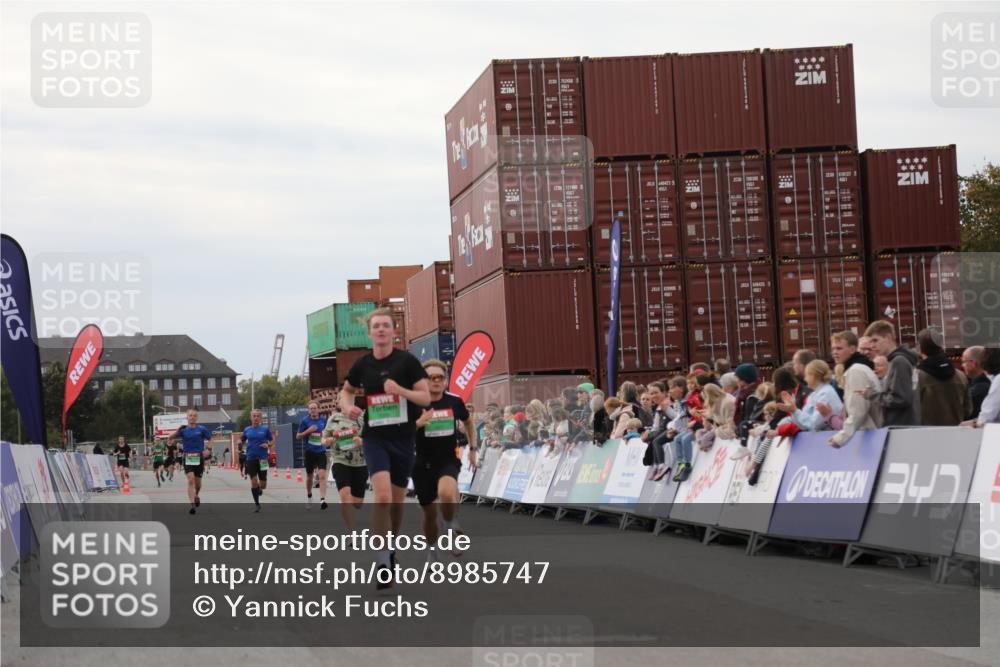 03.10.2025 - Köhlbrandbrückenlauf Yannick Fuchs http://msf.ph/oto/8985747 03.10.2025 15:58:01 Ziel 7029, 7087, 7352, 7577, 7614, 9438 meine-sportfotos.de
