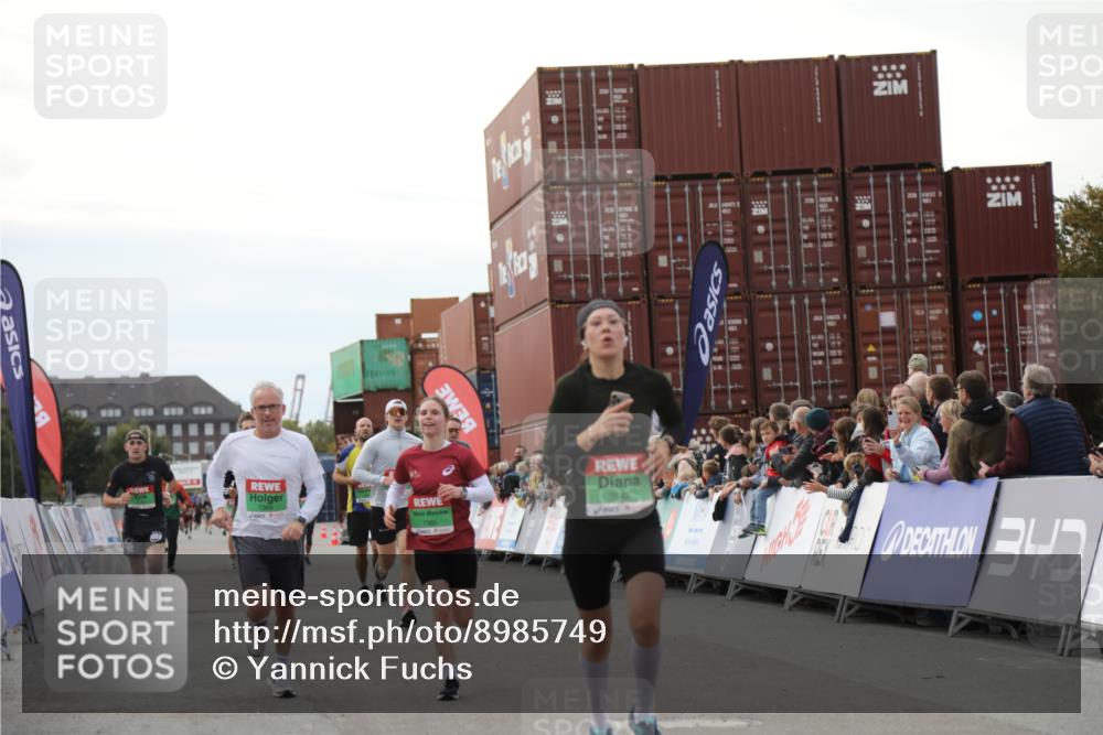 03.10.2025 - Köhlbrandbrückenlauf Yannick Fuchs http://msf.ph/oto/8985749 03.10.2025 16:10:27 Ziel 7112, 7126, 7384, 7385, 7543, 7648, 7844, 8097, 8798, 9542, 9652 meine-sportfotos.de