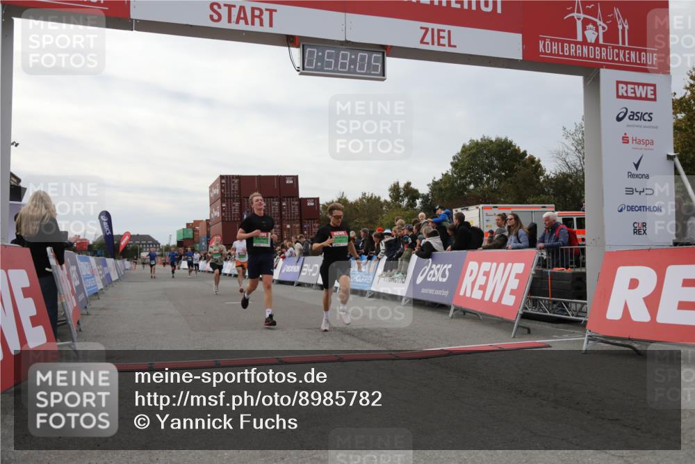 03.10.2025 - Köhlbrandbrückenlauf Yannick Fuchs http://msf.ph/oto/8985782 03.10.2025 15:58:04 Ziel 7029, 7352, 7577, 7614, 8761, 9223, 9224, 9227 meine-sportfotos.de