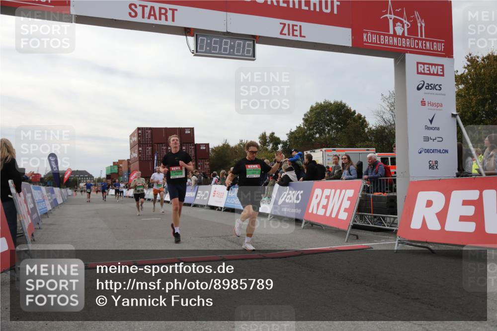 03.10.2025 - Köhlbrandbrückenlauf Yannick Fuchs http://msf.ph/oto/8985789 03.10.2025 15:58:04 Ziel 7029, 7352, 7577, 7614, 8761, 9223, 9224, 9227 meine-sportfotos.de