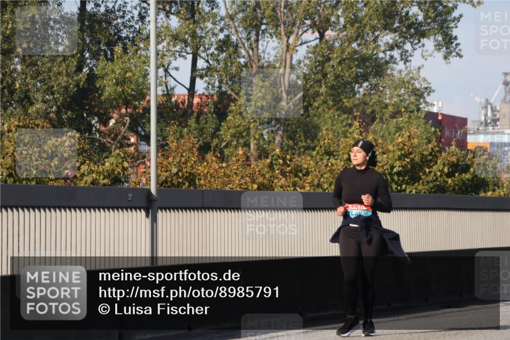 03.10.2025 - Köhlbrandbrückenlauf Luisa Fischer http://msf.ph/oto/8985791 03.10.2025 11:17:50 Position 3  meine-sportfotos.de